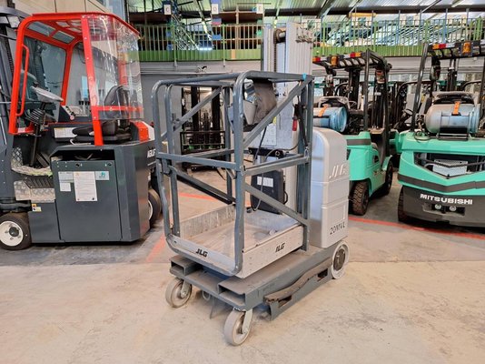 Plataforma de mástil JLG 20MVL - 1
