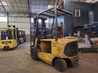 Carretilla contrapesada de 4 ruedas Caterpillar EP25K