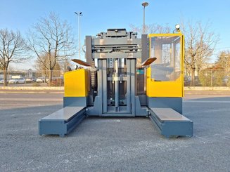 Carretilla multidireccional carga lateral Combilift ESL3545