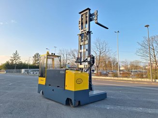 Carretilla multidireccional carga lateral Combilift ESL3545
