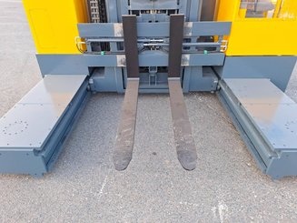 Carretilla multidireccional carga lateral Combilift ESL3545