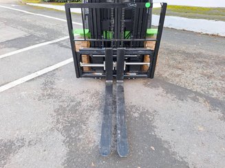 Carretilla contrapesada de 4 ruedas Hangcha AE25-I