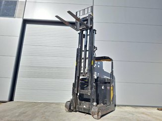 Carretilla retráctil Caterpillar NR16N2