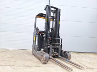 Carretilla retráctil Caterpillar NR16N2