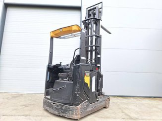 Carretilla retráctil Caterpillar NR16N2