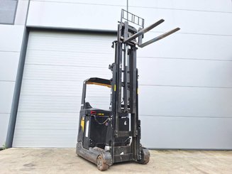 Carretilla retráctil Caterpillar NR16N2