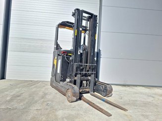 Carretilla retráctil Caterpillar NR16N2