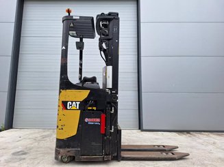 Apilador con plataforma Caterpillar NSR20N