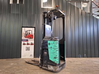 Apilador con plataforma Caterpillar NSR16N