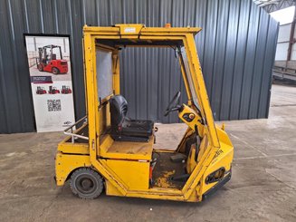 Tractor de remolque Charlatte TE206