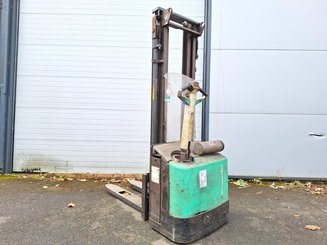 Apilador con conductor acompañante Mitsubishi SBP12N