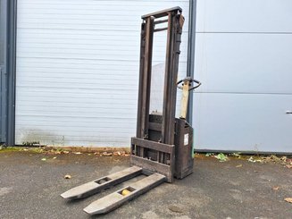 Apilador con conductor acompañante Mitsubishi SBP12N