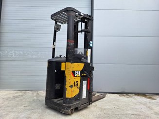 Apilador con plataforma Caterpillar NSR20N