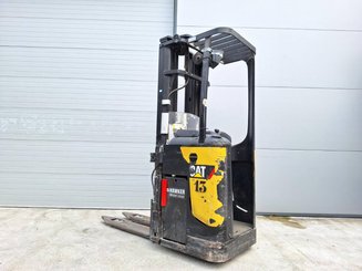 Apilador con plataforma Caterpillar NSR20N