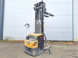 Apilador con conductor acompañante Caterpillar NSP16N2