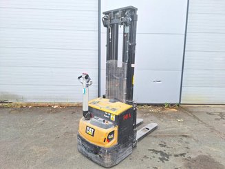 Apilador con conductor acompañante Caterpillar NSP16N2