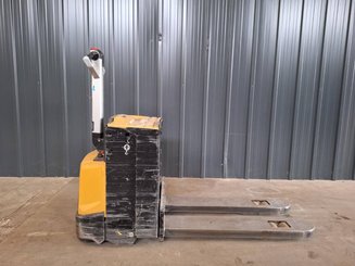 Transpaleta con conductor acompañante Caterpillar NPP20N2E