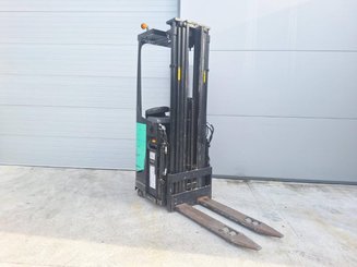 Apilador con plataforma Caterpillar NSR16N