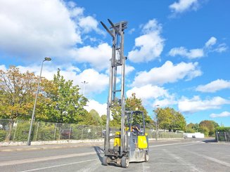 Carretilla articulada Aisle Master 20SE
