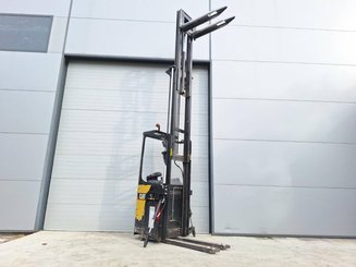 Apilador con plataforma Caterpillar NSR20N