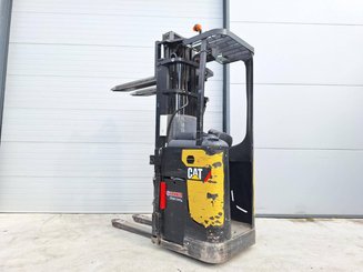 Apilador con plataforma Caterpillar NSR20N