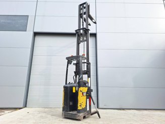 Apilador con plataforma Caterpillar NSR20N