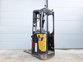 Apilador con plataforma Caterpillar NSR20N