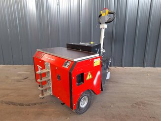 Tractor de remolque STI PTA2A