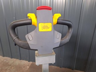 Tractor de remolque STI PTA2A