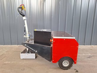 Tractor de remolque STI PTA2A
