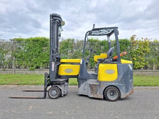 Carretilla articulada Aisle Master 20SE