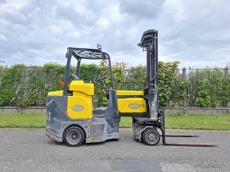 Carretilla articulada Aisle Master 20SE