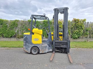 Carretilla articulada Aisle Master 20SE