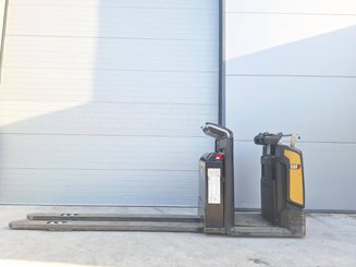 Recogepedidos de baja altura Caterpillar N020NE