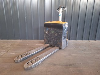Transpaleta con conductor acompañante Caterpillar NPP20N2