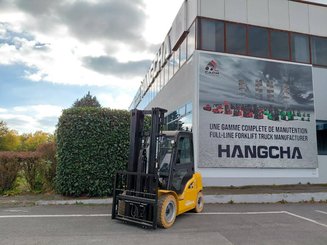 Carretilla contrapesada de 4 ruedas Hangcha XE30i (CPD30-XEY2-SI)