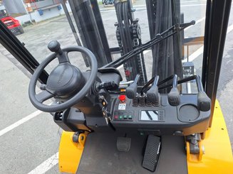 Carretilla contrapesada de 4 ruedas Hangcha XE30i (CPD30-XEY2-SI)