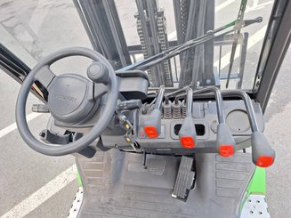 Carretilla contrapesada de 4 ruedas Hangcha XC18i
