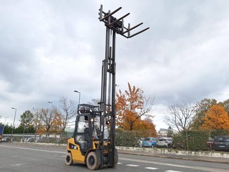 Carretilla contrapesada de 4 ruedas Caterpillar GP25NT