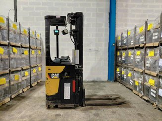 Apilador con plataforma Caterpillar NSR20N