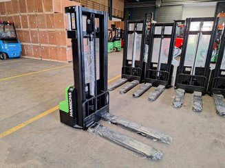 Apilador con conductor acompañante Hangcha CDD12-A2MC2-ISZ - 1