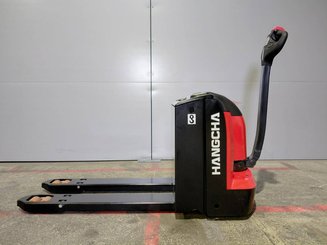 Transpaleta con conductor acompañante Hangcha CBD20-AC2