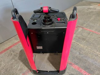 Transpaleta con plataforma Hangcha CBD20-AC2S-SU