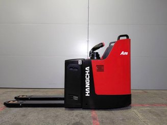 Transpaleta con plataforma Hangcha CBD20-AC2S-SU