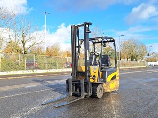 Carretilla contrapesada de 3 ruedas Caterpillar EP20NT