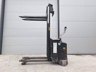 Apilador con conductor acompañante Caterpillar NSV16Ni - 8