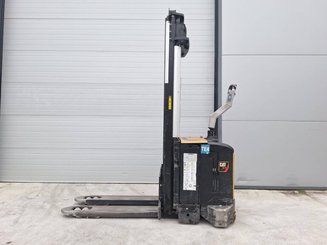 Apilador con conductor acompañante Caterpillar NSV16Ni - 6
