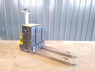 Transpaleta con conductor acompañante Caterpillar NPP20N2E