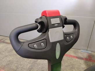 Apilador con conductor acompañante Hangcha CDD12-AC2-i  - 6