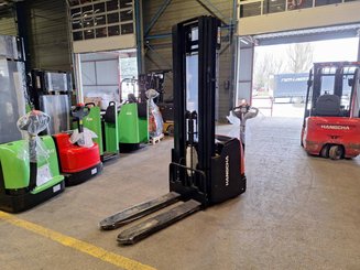 Apilador con conductor acompañante Hangcha CDD16-AC2-L 